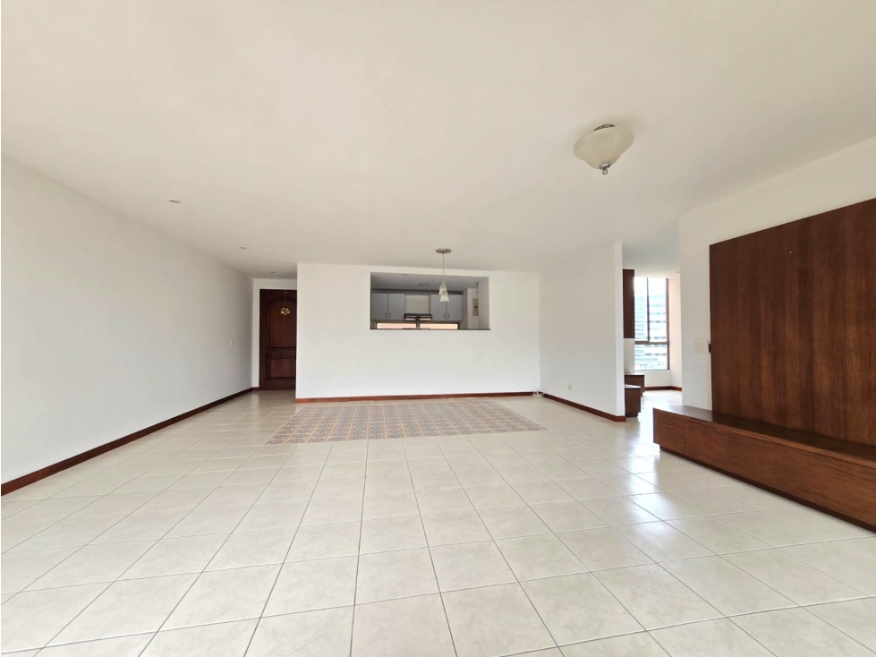 Apartamento en venta en Pontevedra, Envigado · foto 2 de 15