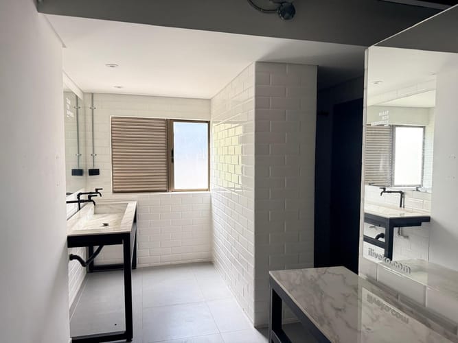 Oficina en arriendo en Los Naranjos, Medellín, 374 m² · foto 18 de 20