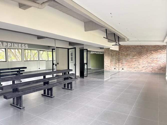 Oficina en arriendo en Los Naranjos, Medellín, 374 m² · foto 6 de 20