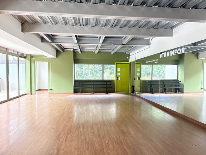 Oficina en arriendo en Los Naranjos, Medellín, 374 m² · foto 9 de 20