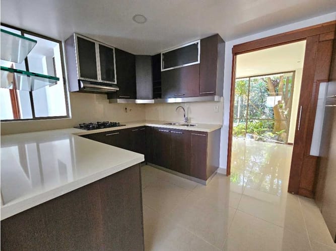 Casa de 3 alcobas en venta en Loma Del Chocho, Envigado, 218 m² · foto 6 de 21