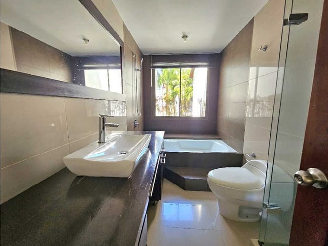 Casa de 3 alcobas en venta en Loma Del Chocho, Envigado, 218 m² · foto 11 de 21