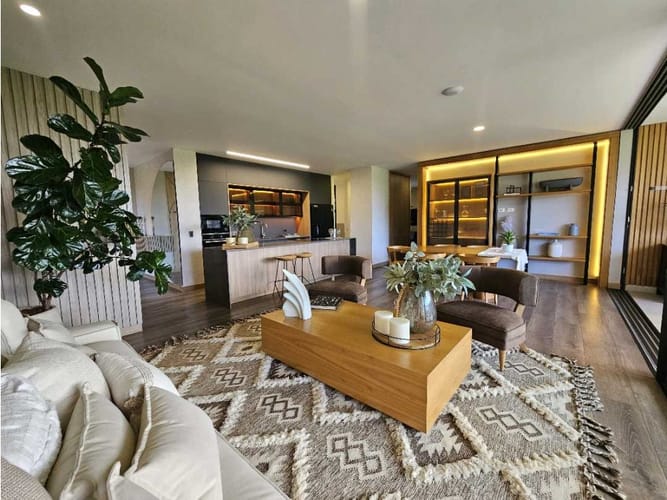 Apartamento de 3 alcobas en venta en Llano Grande, Medellín, 152 m² · foto 4 de 19