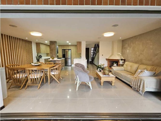 Casa de 3 alcobas en venta en La Sebastiana, Envigado, 255 m² · foto 7 de 19