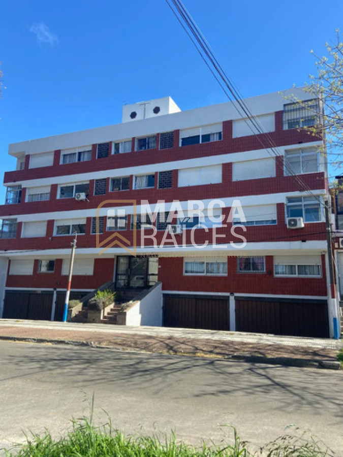 Alquiler Apartamento 3 Dormitorios 2 Baños con Garage. La Blanqueada, Montevideo · Foto 12