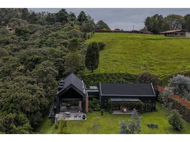 Casa de 3 alcobas en venta en Las Palmas, Envigado, 277 m² · foto 21 de 24