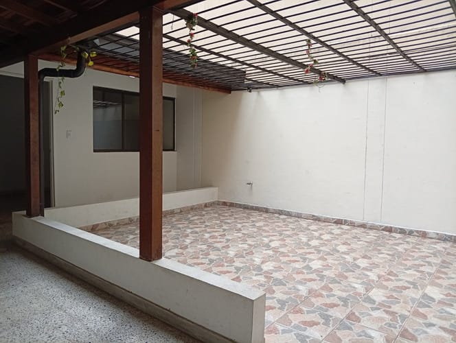 Apartamento de 5 alcobas en venta en Colasania, Medellín, 223 m² · foto 5 de 19