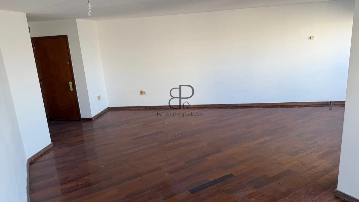 Alquiler Apartamento 3 Dormitorios Malvin Rambla con Garaje · Foto 5