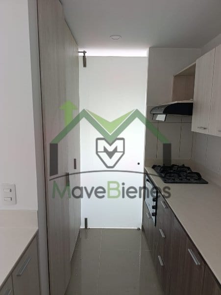 Apartamento de 3 alcobas en arriendo en Prados De Sabaneta, Sabaneta · foto 2 de 16