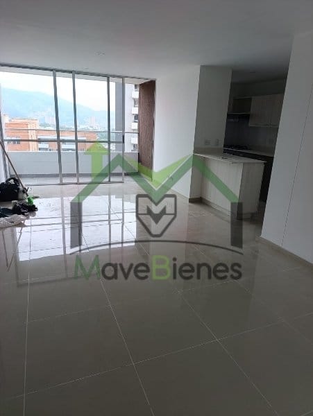 Apartamento de 3 alcobas en arriendo en Prados De Sabaneta, Sabaneta · foto 3 de 16