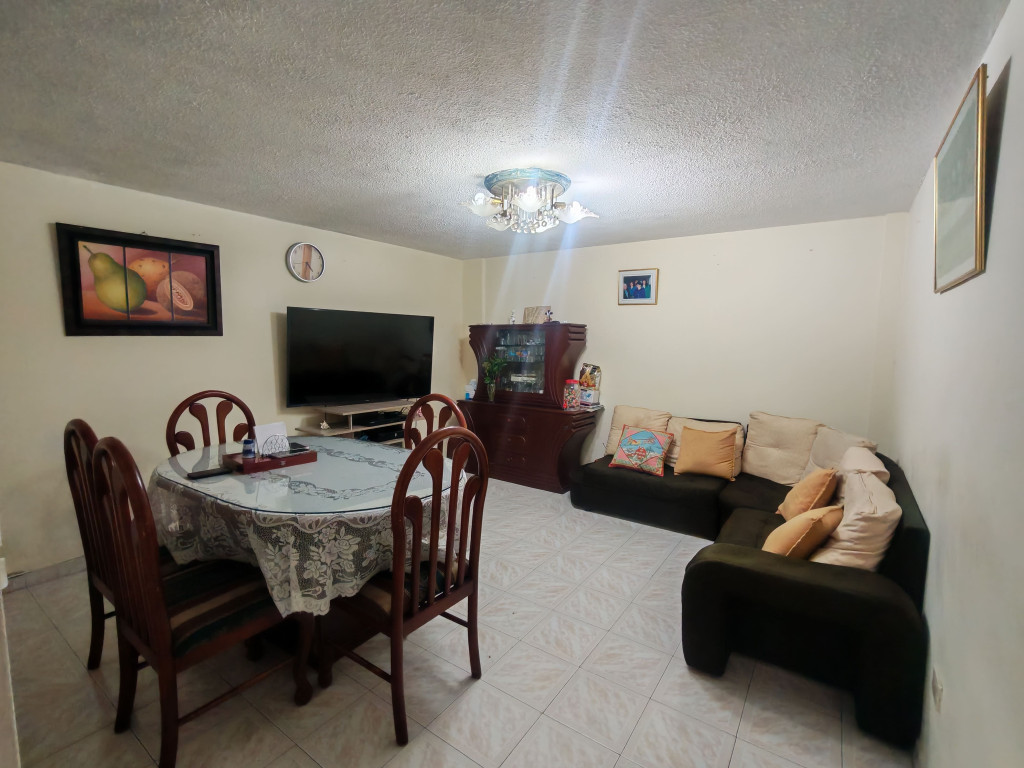 Casa en venta en Libertador, Bogotá · foto 2 de 23