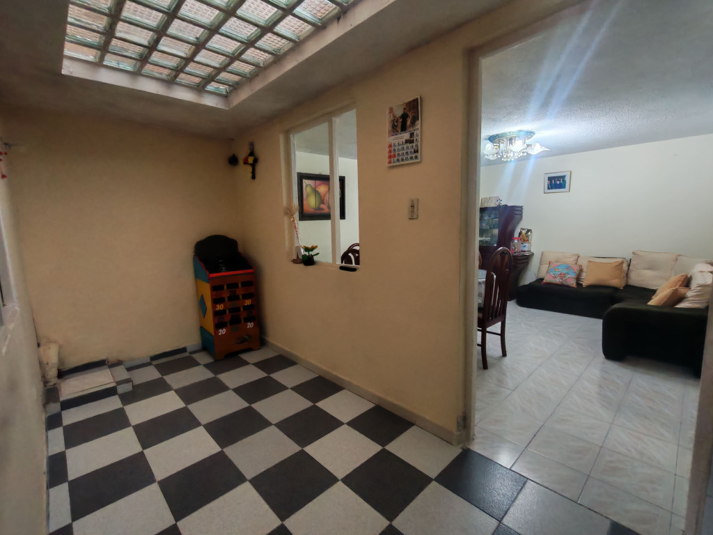 Casa en venta en Libertador, Bogotá · foto 3 de 23