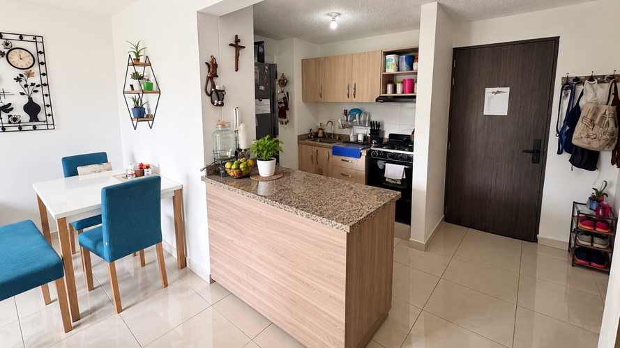 Apartamento de 3 alcobas en venta en Ruitoque, Floridablanca, 76 m² · foto 2 de 10
