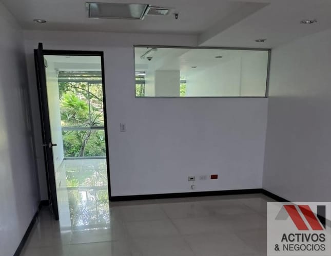 Oficina en venta en Loma Del Escobero, Envigado, 152 m² · foto 7 de 17