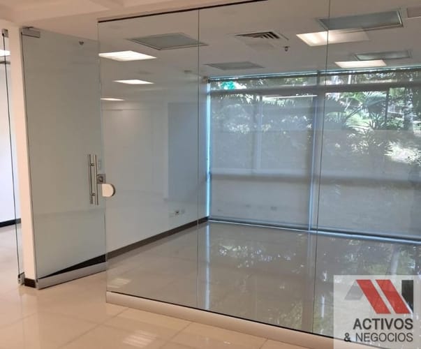 Oficina en venta en Loma Del Escobero, Envigado, 152 m² · foto 8 de 17