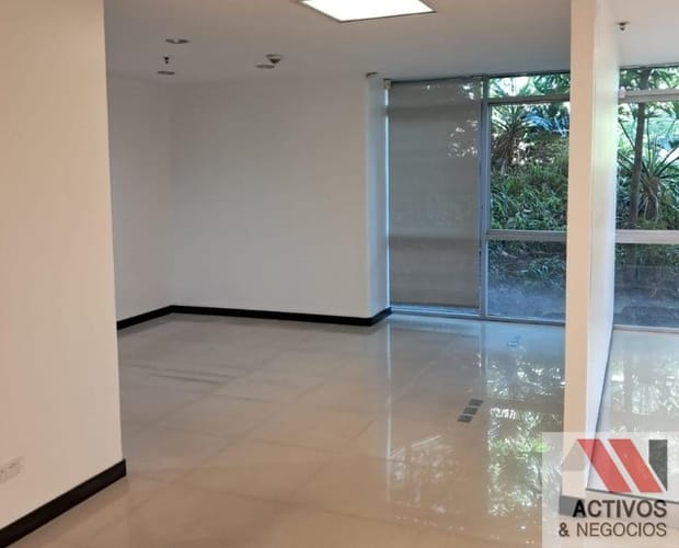 Oficina en venta en Loma Del Escobero, Envigado, 152 m² · foto 9 de 17