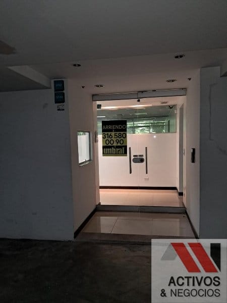 Oficina en venta en Loma Del Escobero, Envigado, 152 m² · foto 11 de 17