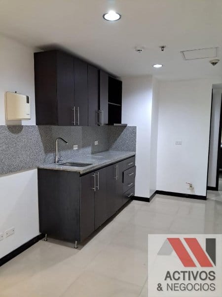 Oficina en venta en Loma Del Escobero, Envigado, 152 m² · foto 12 de 17