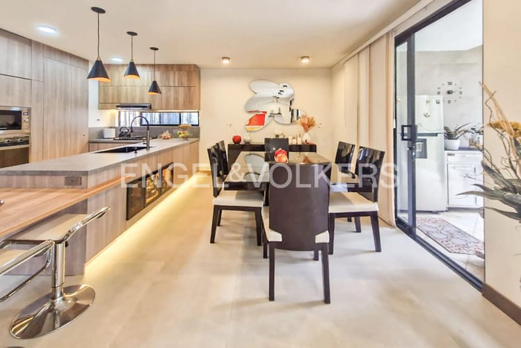 Casa de 4 alcobas en venta en El Retiro, 257 m² · foto 3 de 18