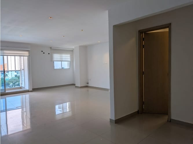 Apartamento de 2 alcobas en venta en Altos Del Prado, Barranquilla, 116 m² · foto 4 de 24