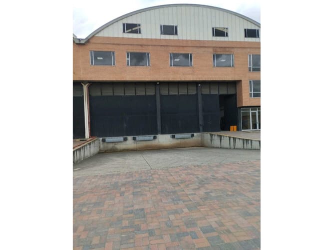Bodega en arriendo en Canavita, Tocancipá, 1632 m² · foto 4 de 10