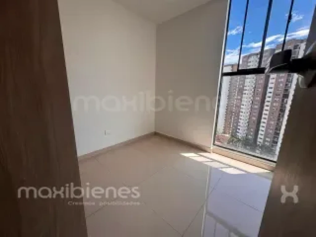 Apartamento en arriendo en Centro, Rionegro · foto 3 de 7