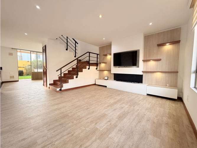 Casa de 3 alcobas en arriendo en Pueblo Viejo, Cota, 140 m² · foto 2 de 24