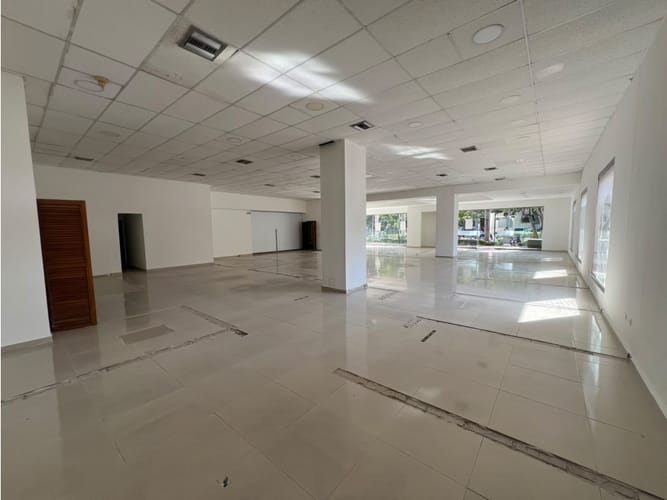Local en arriendo en El Prado, Barranquilla, 338 m² · foto 10 de 13