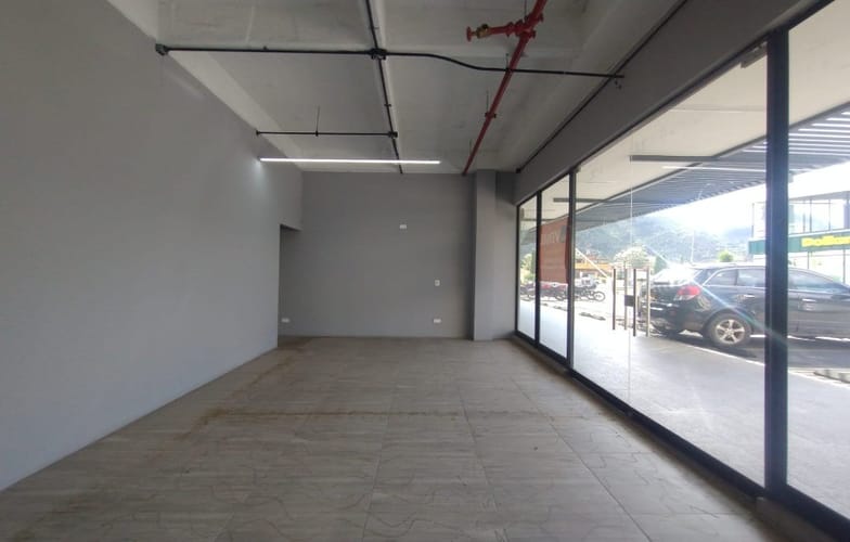 Local en venta en Fonquetá, Chía, 87 m² · foto 3 de 6