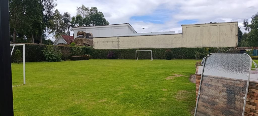 Casa de 4 alcobas en venta en Guaymaral, Bogotá, 360 m² · foto 5 de 24