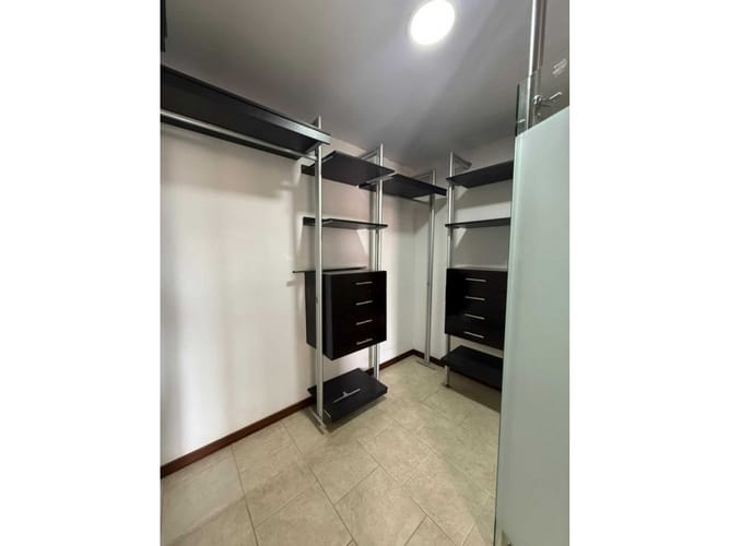 Casa de 4 alcobas en venta en El Castillo, Jamundí, 195 m² · foto 9 de 24