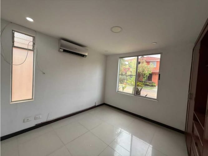 Casa de 4 alcobas en venta en El Castillo, Jamundí, 195 m² · foto 11 de 24