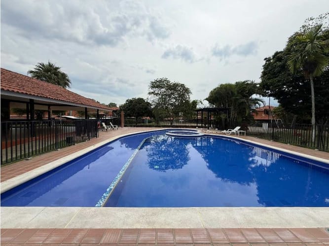 Casa de 4 alcobas en venta en El Castillo, Jamundí, 195 m² · foto 12 de 24