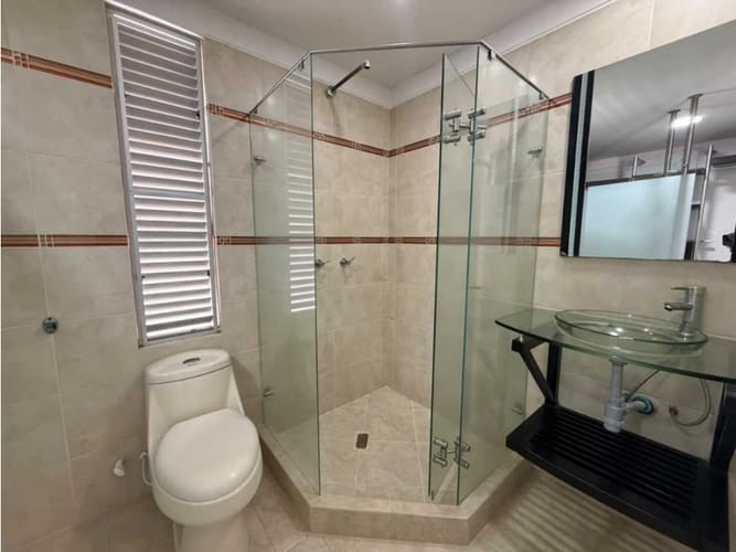 Casa de 4 alcobas en venta en El Castillo, Jamundí, 195 m² · foto 18 de 24
