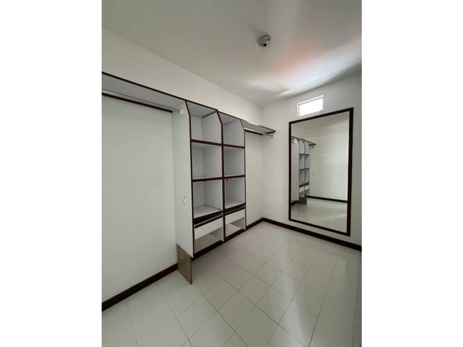 Casa de 4 alcobas en venta en El Castillo, Jamundí, 195 m² · foto 21 de 24