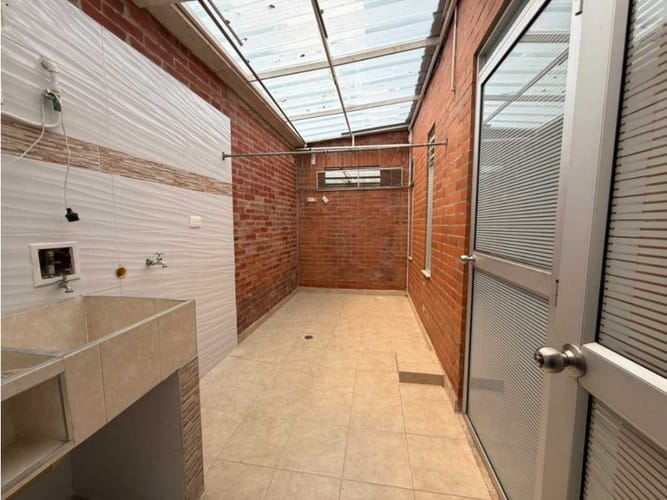 Casa de 4 alcobas en venta en El Castillo, Jamundí, 195 m² · foto 22 de 24