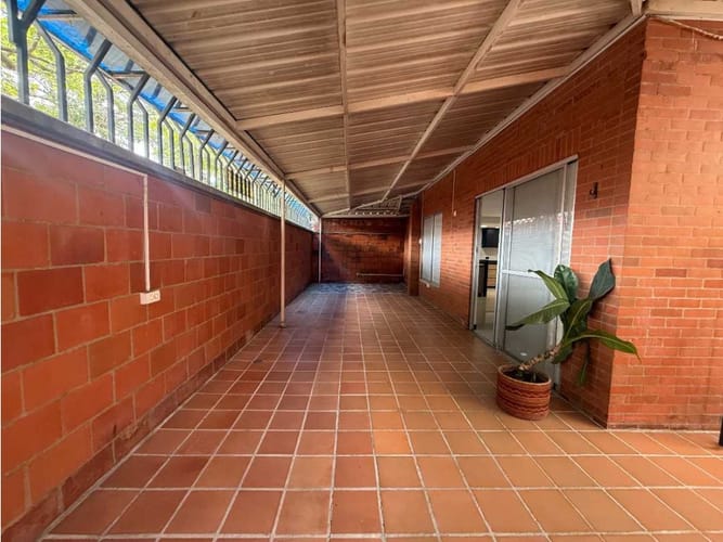 Casa de 4 alcobas en venta en El Castillo, Jamundí, 195 m² · foto 24 de 24