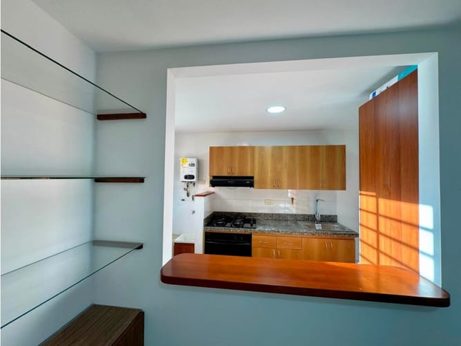 Apartamento de 2 alcobas en venta en Alto De Misael, Envigado, 70 m² · foto 3 de 18