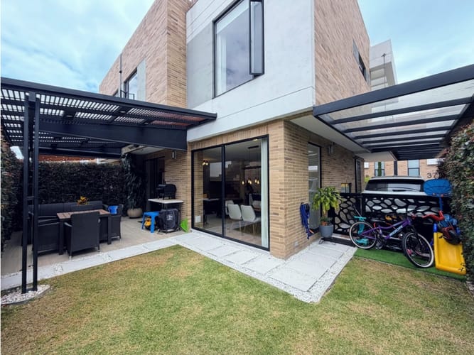 Casa de 3 alcobas en venta en Cr El Bosque, Chía, 153 m² · foto 2 de 24