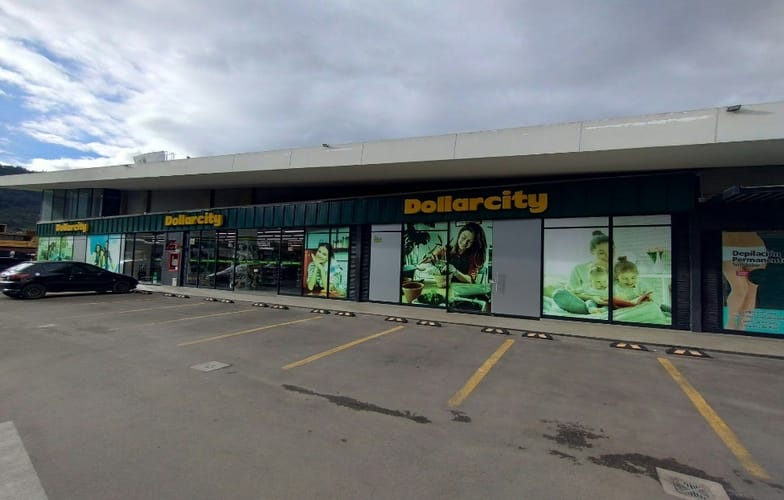 Local en venta en Fonquetá, Chía, 122 m² · foto 2 de 3