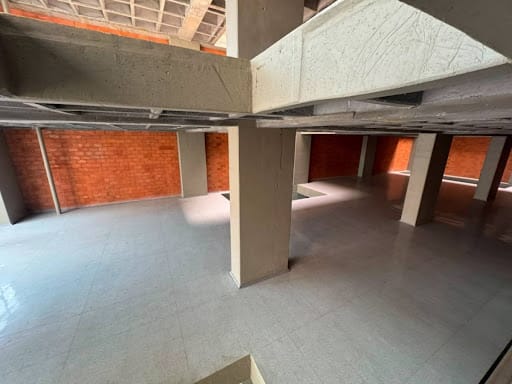 Bodega en arriendo en Perpetuo Socorro, Medellín, 3000 m² · foto 4 de 24