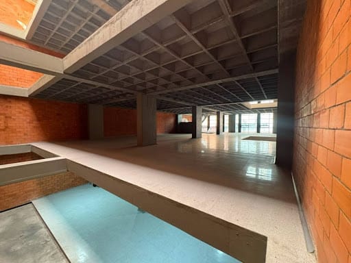 Bodega en arriendo en Perpetuo Socorro, Medellín, 3000 m² · foto 14 de 24