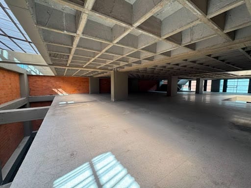 Bodega en arriendo en Perpetuo Socorro, Medellín, 3000 m² · foto 19 de 24