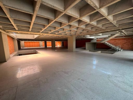 Bodega en arriendo en Perpetuo Socorro, Medellín, 3000 m² · foto 20 de 24