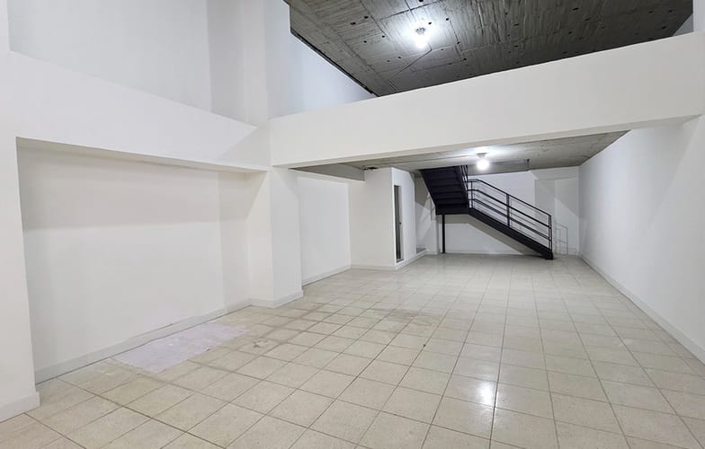 Local en venta en Conquistadores, Medellín, 139 m² · foto 4 de 11