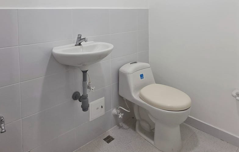 Local en venta en Conquistadores, Medellín, 139 m² · foto 10 de 11