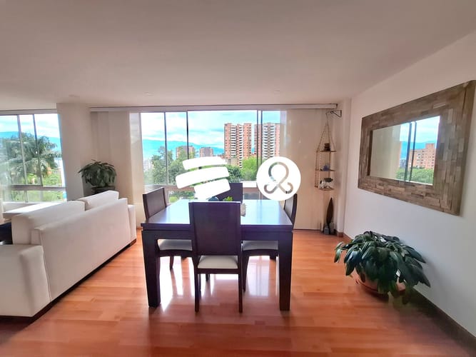 Apartamento de 3 alcobas en venta en El Poblado, Medellín · foto 2 de 24