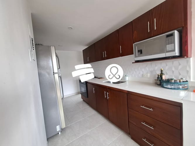 Apartamento de 3 alcobas en venta en El Poblado, Medellín · foto 8 de 24