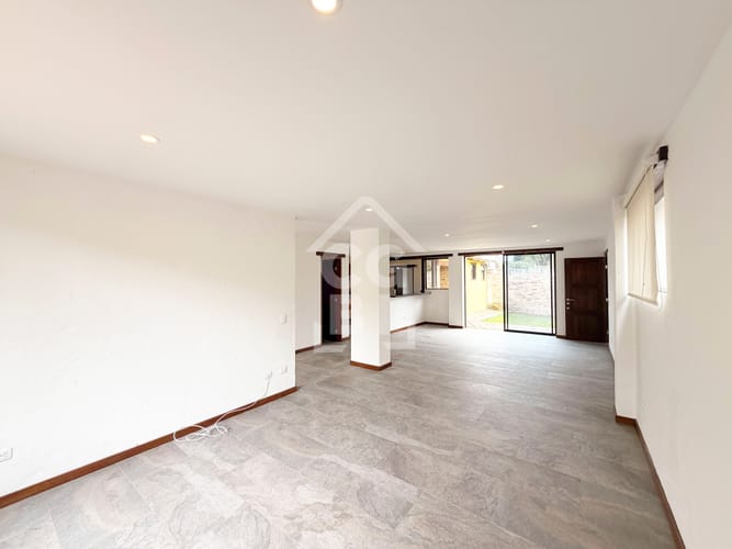 Casa de 4 alcobas en arriendo en Cr. Pinar De Calahorra, Cajicá, 197 m² · foto 4 de 24