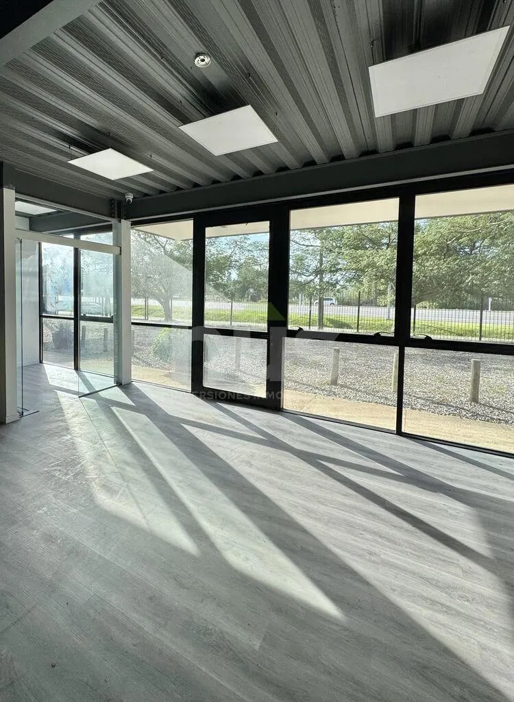 Edificio Oficinas Comercial en Gran Punto Sobre Ruta · Foto 5